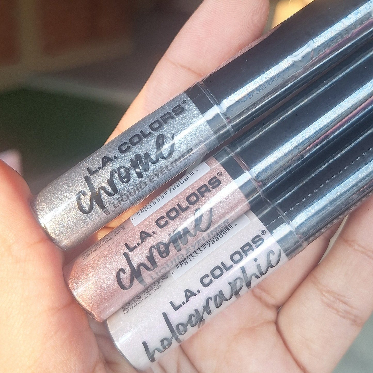 LA COLORS OJOS DELINEADOR LIQUIDO BRILLOS PLATEADO
