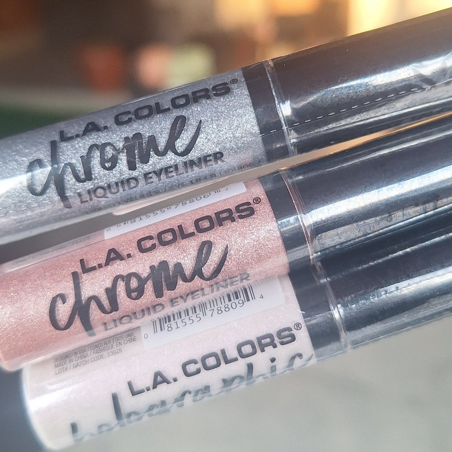 LA COLORS OJOS DELINEADOR LIQUIDO BRILLOS PLATEADO
