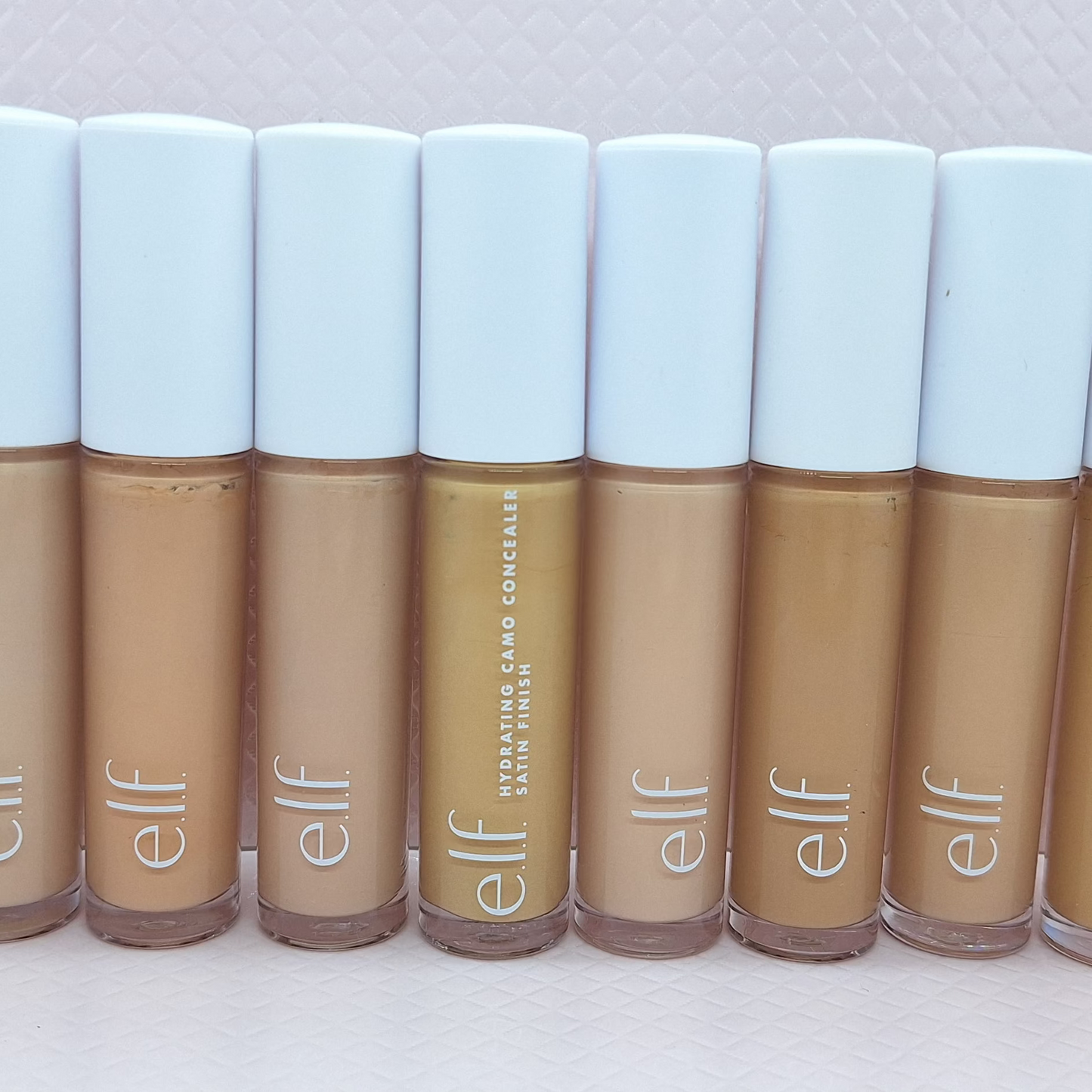 DOCENA- ELF ROSTRO CORRECTOR LĂQUIDO HYDRATING CAMO CONCEALER