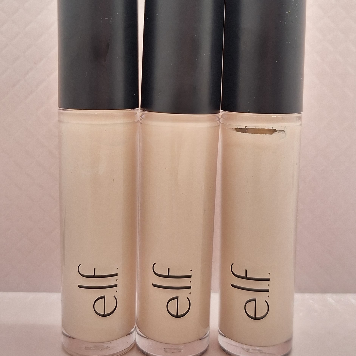 DOCENA - ELF CORRECTOR LÍQUIDO 16 HRS CAMO CONCEALER