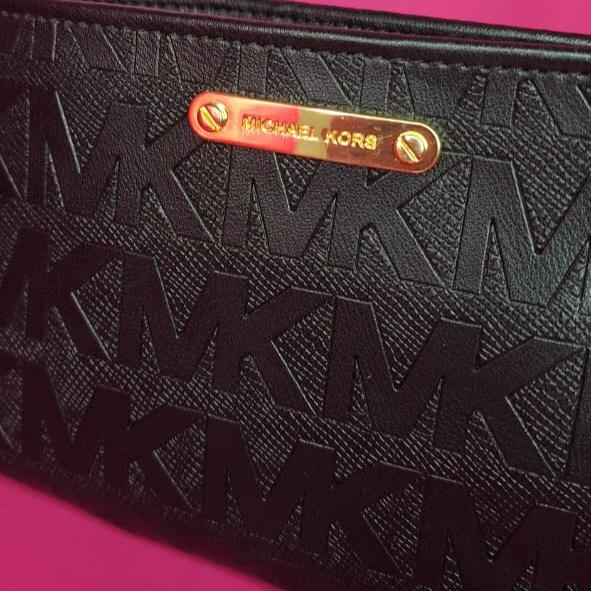 CANGURERA MK NEGRA