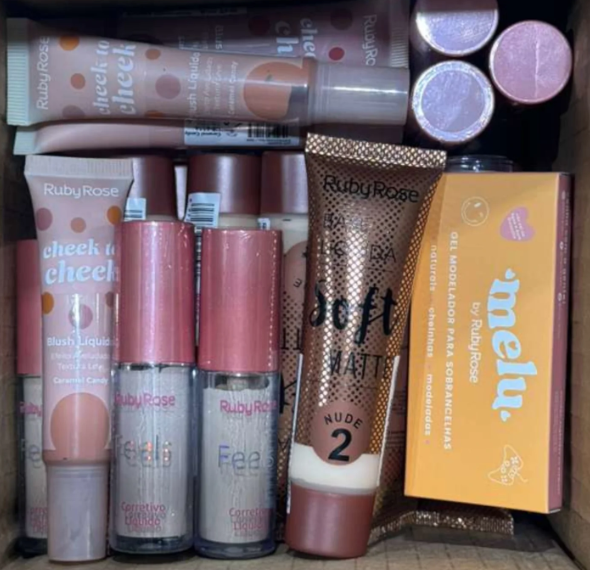 Caja Mixta al por Mayor Surtida Ruby Rose - Venta al por Mayor 34 Unidades (RBASS)